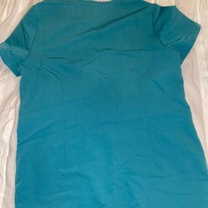 Teal scrub top double pocket barely worn